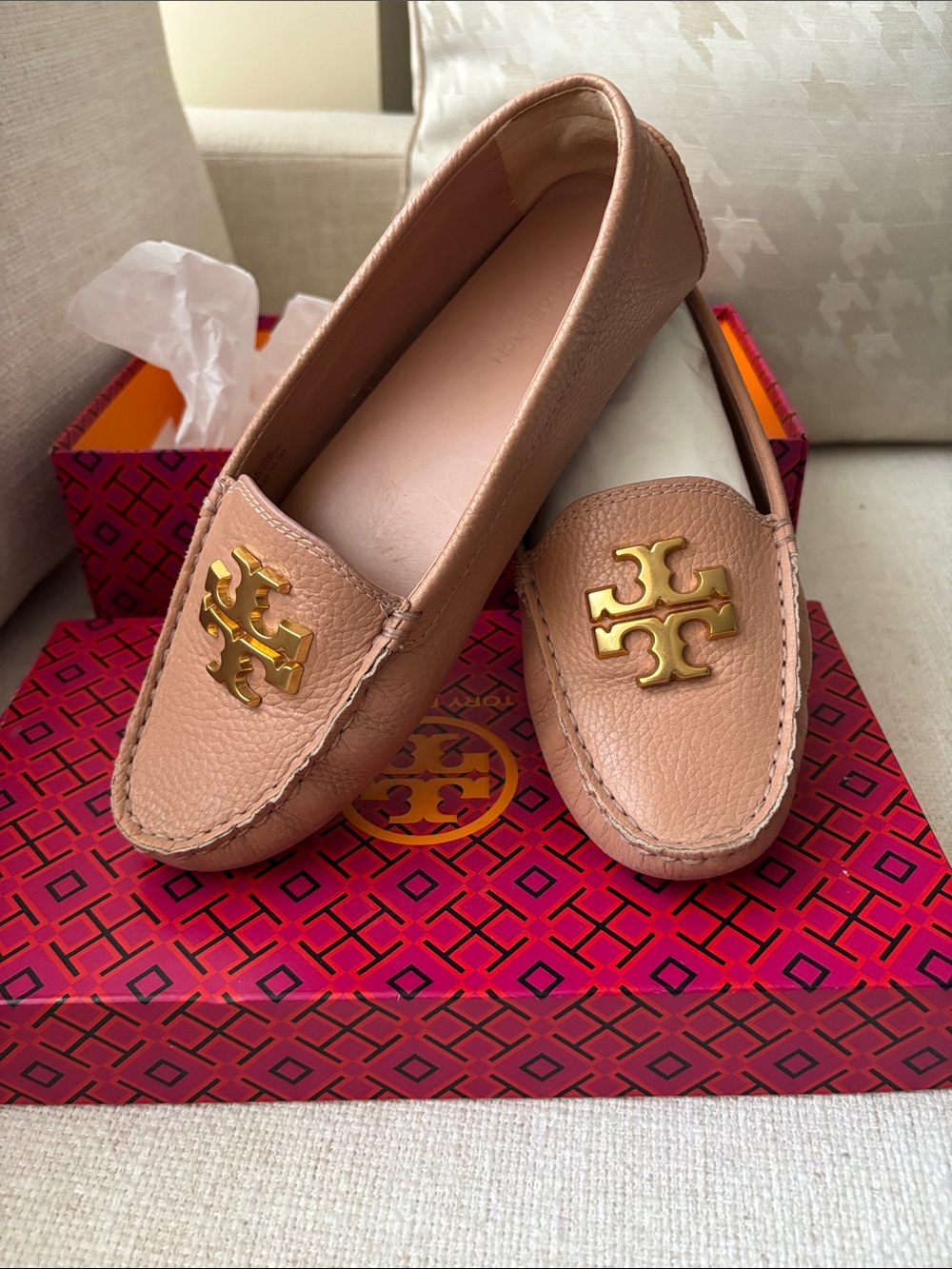 Tory Burch Blush Pink Leather Logo Loafers with box size 7 with box - Picture 6 of 16